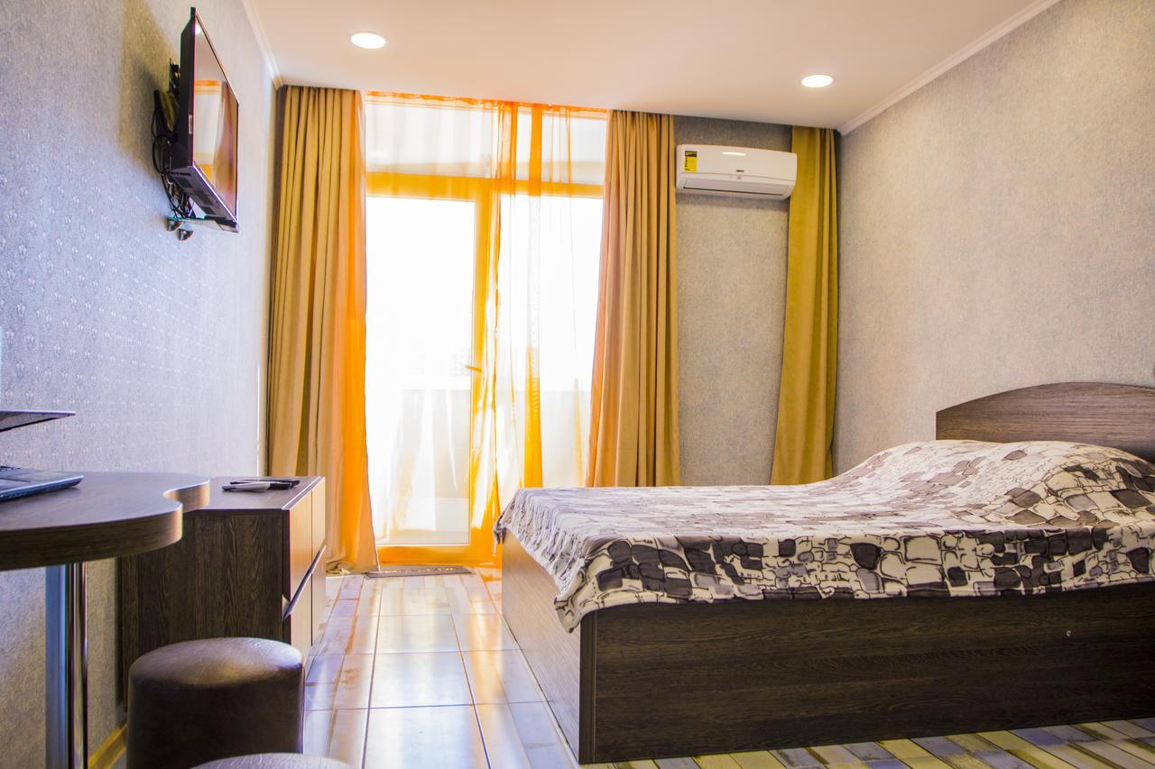 Apartament DENIS in apart-otel RESIDENC Batoemi Buitenkant foto